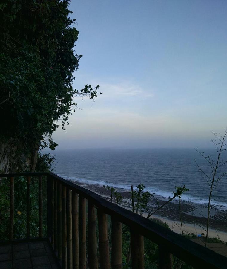 Nunggalan Hut Villa Uluwatu  Exterior photo